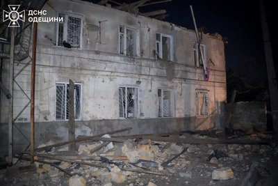 В Одесі пролунали вибухи: є влучання в будинок В Одесі пролунали вибухи: є влучання в будинок