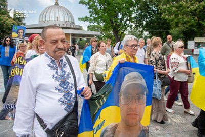 В Одесі до Дня вишиванки провели ходу та збір підписів за державний статус свята В Одесі до Дня вишиванки провели ходу та збір підписів за державний статус свята