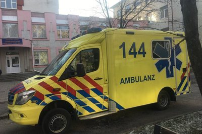 Сумському міському пологовому будинку передали автомобіль для екстреної допомоги Сумському міському пологовому будинку передали автомобіль для екстреної допомоги