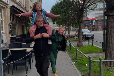 "Я ніколи не буду політиком": інтерв'ю зі співаком Арсеном Мірзояном| Свої люди "Я ніколи не буду політиком": інтерв'ю зі співаком Арсеном Мірзояном| Свої люди
