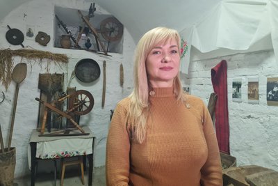 Перша професія: учні спецшколи у Житомирі безоплатно вчаться шити взуття Перша професія: учні спецшколи у Житомирі безоплатно вчаться шити взуття
