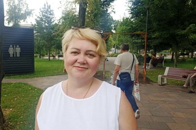 В Житомирі в одному зі скверів встановили туманоутворювач — враження містян В Житомирі в одному зі скверів встановили туманоутворювач — враження містян