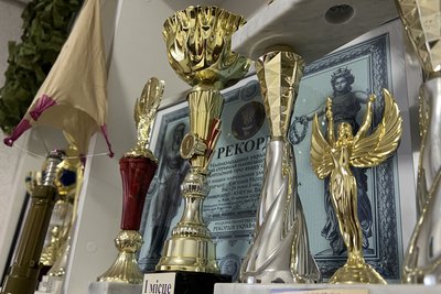 Вік живи — вік учись: історія "вічного студента" з Миколаївщини, який потрапив у Книгу рекордів України Вік живи — вік учись: історія "вічного студента" з Миколаївщини, який потрапив у Книгу рекордів України