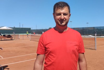 В одному із сіл неподалік Житомира проводять Всеукраїнський аматорський турнір з тенісу В одному із сіл неподалік Житомира проводять Всеукраїнський аматорський турнір з тенісу
