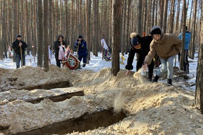 "Вікна побиті, дахи протікають": як змінилося життя в Ізюмі після деокупації