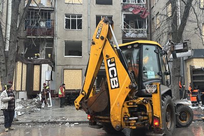 У Харкові усувають наслідки вибуху в Київському районі, 3 січня 2026 року У Харкові усувають наслідки вибуху в Київському районі, 3 січня 2026 року