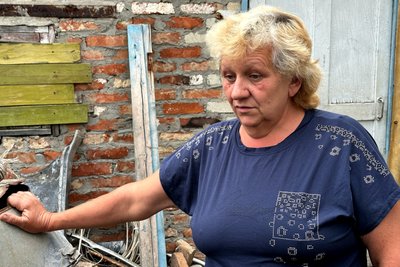 "І думаєш, до завтра доживеш чи ні". У Сіверську на Донеччині лишаються менше тисячі людей: репортаж "І думаєш, до завтра доживеш чи ні". У Сіверську на Донеччині лишаються менше тисячі людей: репортаж