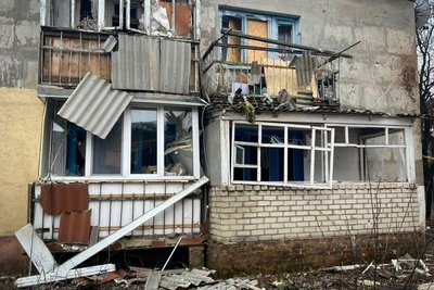 Внаслідок атаки РФ у Великому Бурлуку пошкоджено багатоквартирний будинок Внаслідок атаки РФ у Великому Бурлуку пошкоджено багатоквартирний будинок