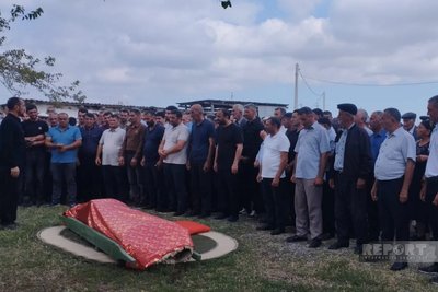 В Азербайджані попрощалися з 23-річною Фатімою Гусейновою В Азербайджані попрощалися з 23-річною Фатімою Гусейновою