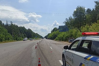 Неподалік Житомира зіткнувся рейсовий автобус і легковик, травмовані двоє жителів передмістя Неподалік Житомира зіткнувся рейсовий автобус і легковик, травмовані двоє жителів передмістя