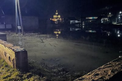 Підтоплені сільськогосподарські угіддя, двори та зсув ґрунту: наслідки негоди на Закарпатті Підтоплені сільськогосподарські угіддя, двори та зсув ґрунту: наслідки негоди на Закарпатті