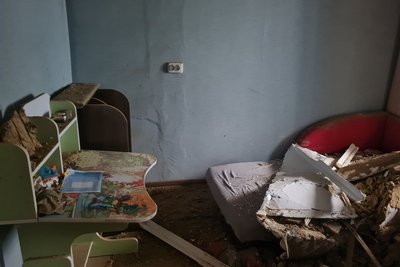 Обстріли у Сонячному на Житомирщині — як відновлюватимуть зруйноване житло та коли платитимуть компенсацію Обстріли у Сонячному на Житомирщині — як відновлюватимуть зруйноване житло та коли платитимуть компенсацію