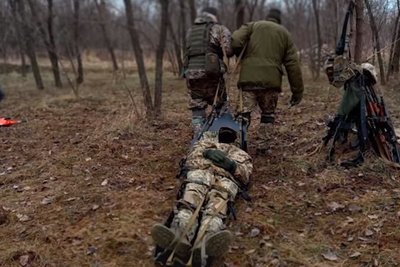 "Жоден з врятованих не помер": як парамедик з одеської бригади витягує військових під обстрілами "Жоден з врятованих не помер": як парамедик з одеської бригади витягує військових під обстрілами