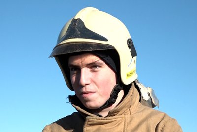 "Сам колись провалювався", — житель Житомирщини Ілля Завальний врятував друга, який опинився під кригою "Сам колись провалювався", — житель Житомирщини Ілля Завальний врятував друга, який опинився під кригою