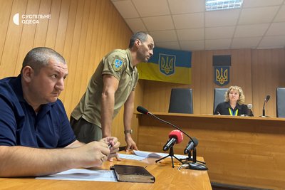 В Одесі суд обирає запобіжний захід підозрюваному у вбивстві 7-річної дівчинки В Одесі суд обирає запобіжний захід підозрюваному у вбивстві 7-річної дівчинки