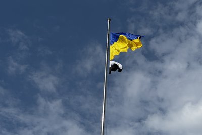Над Миколаєвом замайорів Прапор надії Над Миколаєвом замайорів Прапор надії