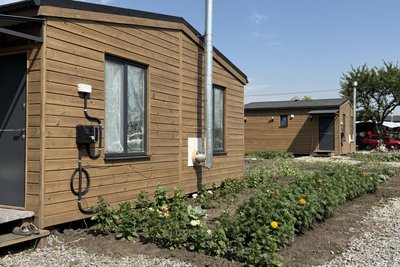 Як переселенці з Миропілля облаштувалися в модульному будинку поблизу Сум Як переселенці з Миропілля облаштувалися в модульному будинку поблизу Сум