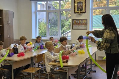 Предстоятель ПЦУ Епіфаній відвідав Житомир з нагоди 170-річчя з дня побудо-ви Свято-Михайлівського кафедрального собору Предстоятель ПЦУ Епіфаній відвідав Житомир з нагоди 170-річчя з дня побудо-ви Свято-Михайлівського кафедрального собору