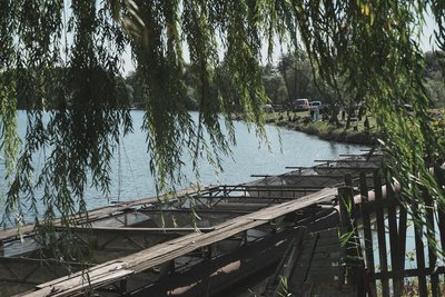Сітки риболовів на березі Сіверського Донця, Зміїв, Харківська область, 28 серпня 2025 року Сітки риболовів на березі Сіверського Донця, Зміїв, Харківська область, 28 серпня 2025 року