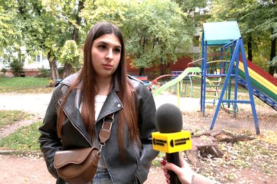 У Житомирі невідомі пошкодили автівки у дворі: поліцейські проводять перевірку У Житомирі невідомі пошкодили автівки у дворі: поліцейські проводять перевірку