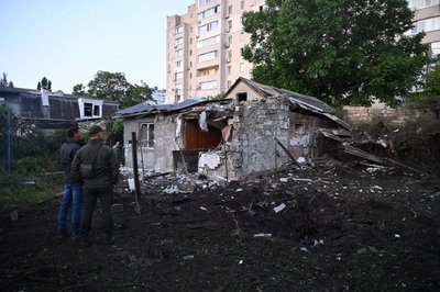 РФ атакувала Одесу безпілотниками: згоріли автомобілі, пошкоджено будинки РФ атакувала Одесу безпілотниками: згоріли автомобілі, пошкоджено будинки