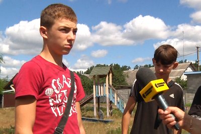 У Житомирі екологи відібрали проби води з Тетерева, де стався витік стічних вод: що кажуть у водоканалі У Житомирі екологи відібрали проби води з Тетерева, де стався витік стічних вод: що кажуть у водоканалі