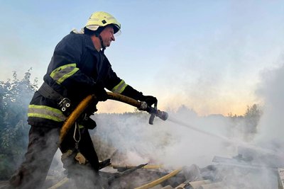 На Житомирщині під час пожежі у власній оселі загинув 47-річний господар На Житомирщині під час пожежі у власній оселі загинув 47-річний господар