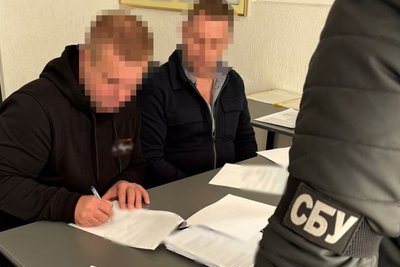 У Житомирі СБУ заявила про викриття підпільної криптоферми, яка викрала державної електроенергії на мільйони гривень У Житомирі СБУ заявила про викриття підпільної криптоферми, яка викрала державної електроенергії на мільйони гривень