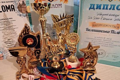 Три перемоги за місяць. Миколаївська бандуристка стала дипломанткою міжнародних та всеукраїнського конкурсів Три перемоги за місяць. Миколаївська бандуристка стала дипломанткою міжнародних та всеукраїнського конкурсів