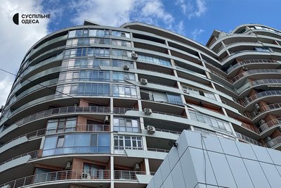 РФ атакувала дронами житлові будинки в Одесі: серед постраждалих діти РФ атакувала дронами житлові будинки в Одесі: серед постраждалих діти