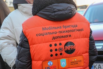 У Житомирі влаштували вуличну акцію із протидії насильства та закликали доєднатися до неї у соцмережах У Житомирі влаштували вуличну акцію із протидії насильства та закликали доєднатися до неї у соцмережах