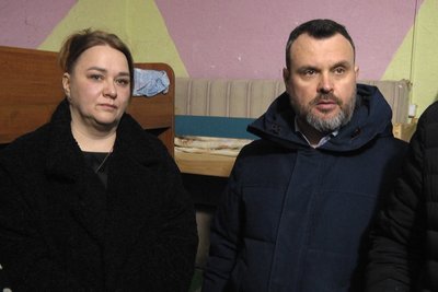 Укриття для дітей у погребі: в Житомирі робоча група вивчала умови в укритті центру "Сонячний дім" Укриття для дітей у погребі: в Житомирі робоча група вивчала умови в укритті центру "Сонячний дім"