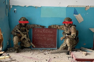 "Життя — Батьківщині! Честь — нікому!": як працює центр СБУ "А", який обороняв Миколаїв "Життя — Батьківщині! Честь — нікому!": як працює центр СБУ "А", який обороняв Миколаїв