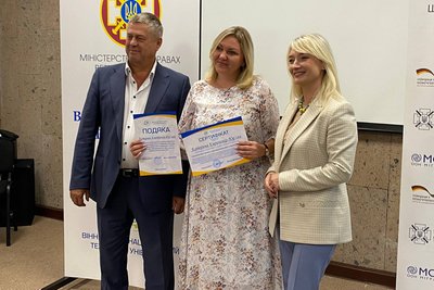 У Вінниці 19 помічників ветеранів пройшли навчання й отримали сертифікати У Вінниці 19 помічників ветеранів пройшли навчання й отримали сертифікати