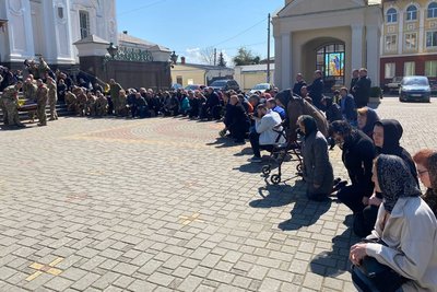 У Луцьку попрощалися з загиблим на війні Русланом Собуцьким У Луцьку попрощалися з загиблим на війні Русланом Собуцьким