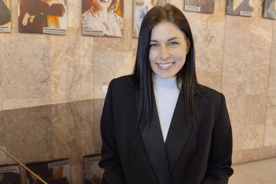 "Для мене найголовнішим у житті є сім’я і театр", — актор Житомирського театру Олександр Шкарупа "Для мене найголовнішим у житті є сім’я і театр", — актор Житомирського театру Олександр Шкарупа