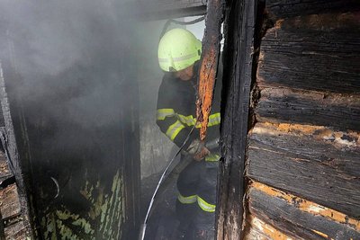 У громаді на Житомирщині через пожежу загинула 87-річна пенсіонерка У громаді на Житомирщині через пожежу загинула 87-річна пенсіонерка