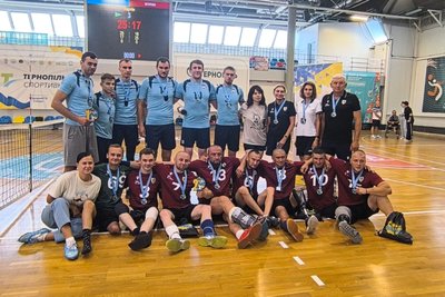 волейбол сидячи, тернопіль, яструби, поліція охорони, ветерани волейбол сидячи, тернопіль, яструби, поліція охорони, ветерани