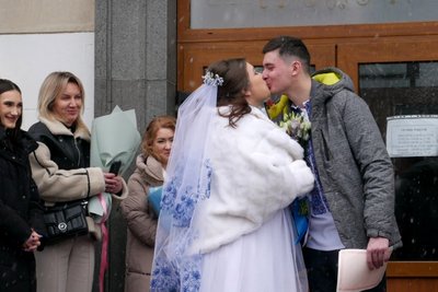У Житомирі в День Святого Валентина побралися донеччанин і житомирянка У Житомирі в День Святого Валентина побралися донеччанин і житомирянка