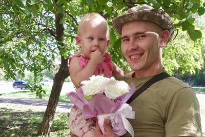 Дмитро Пироженко з донькою Дмитро Пироженко з донькою