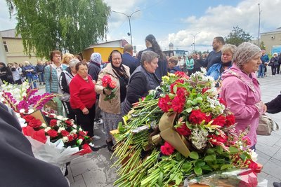 На Житомирщині попрощалися із солістом Одеської опери, уродженцем Малина Владиславом Гораєм На Житомирщині попрощалися із солістом Одеської опери, уродженцем Малина Владиславом Гораєм