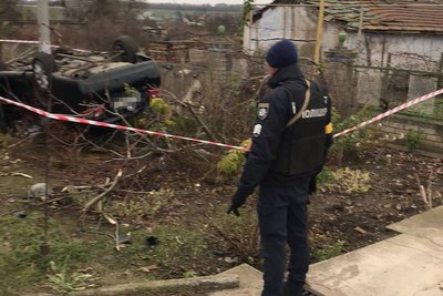 В Одеській області автомобіль врізався в дерево: є загиблий та травмований В Одеській області автомобіль врізався в дерево: є загиблий та травмований