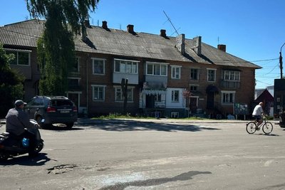 Працівник поліції дістав поранення через влучання російських БпЛА у Богодухові Працівник поліції дістав поранення через влучання російських БпЛА у Богодухові