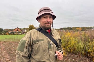Після поранення на фронті ветеран із Житомирщини вирощує шафран та планує створити центр реабілітації Після поранення на фронті ветеран із Житомирщини вирощує шафран та планує створити центр реабілітації