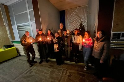 Пластуни з Миколаєва отримали свічку запалену вогнем з Вифлеєму Пластуни з Миколаєва отримали свічку запалену вогнем з Вифлеєму