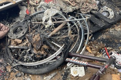 Удар по "Новій пошті" під Харковом. Експерти ідентифікували тіла п'ятьох загиблих Удар по "Новій пошті" під Харковом. Експерти ідентифікували тіла п'ятьох загиблих
