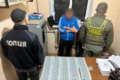 В Одеській області таксиста підозрюють в незаконному переправленні чоловіків через кордон