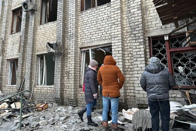 Армія РФ вдарила дроном по Синельниківському району Дніпропетровщини: що відбувається на місці події Армія РФ вдарила дроном по Синельниківському району Дніпропетровщини: що відбувається на місці події