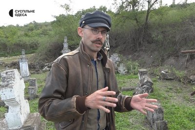 Зруйновані та забуті могили: який вигляд має найстаріше козацьке кладовище в Одесі Зруйновані та забуті могили: який вигляд має найстаріше козацьке кладовище в Одесі