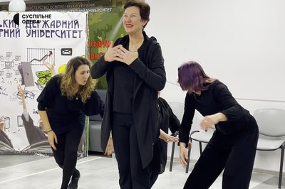 "Розкажи свою історію": як на Одещині працює плейбек-театр "Розкажи свою історію": як на Одещині працює плейбек-театр